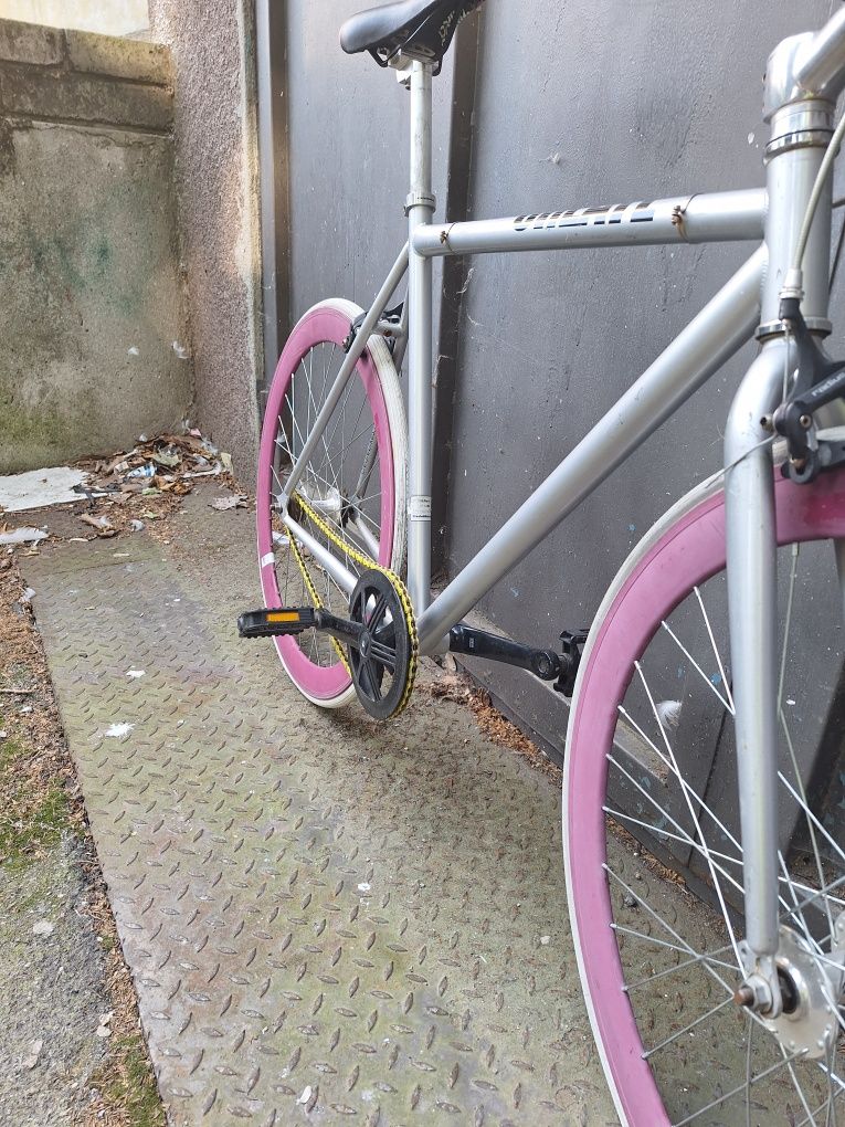 Велосипед шосеен градски single  speed