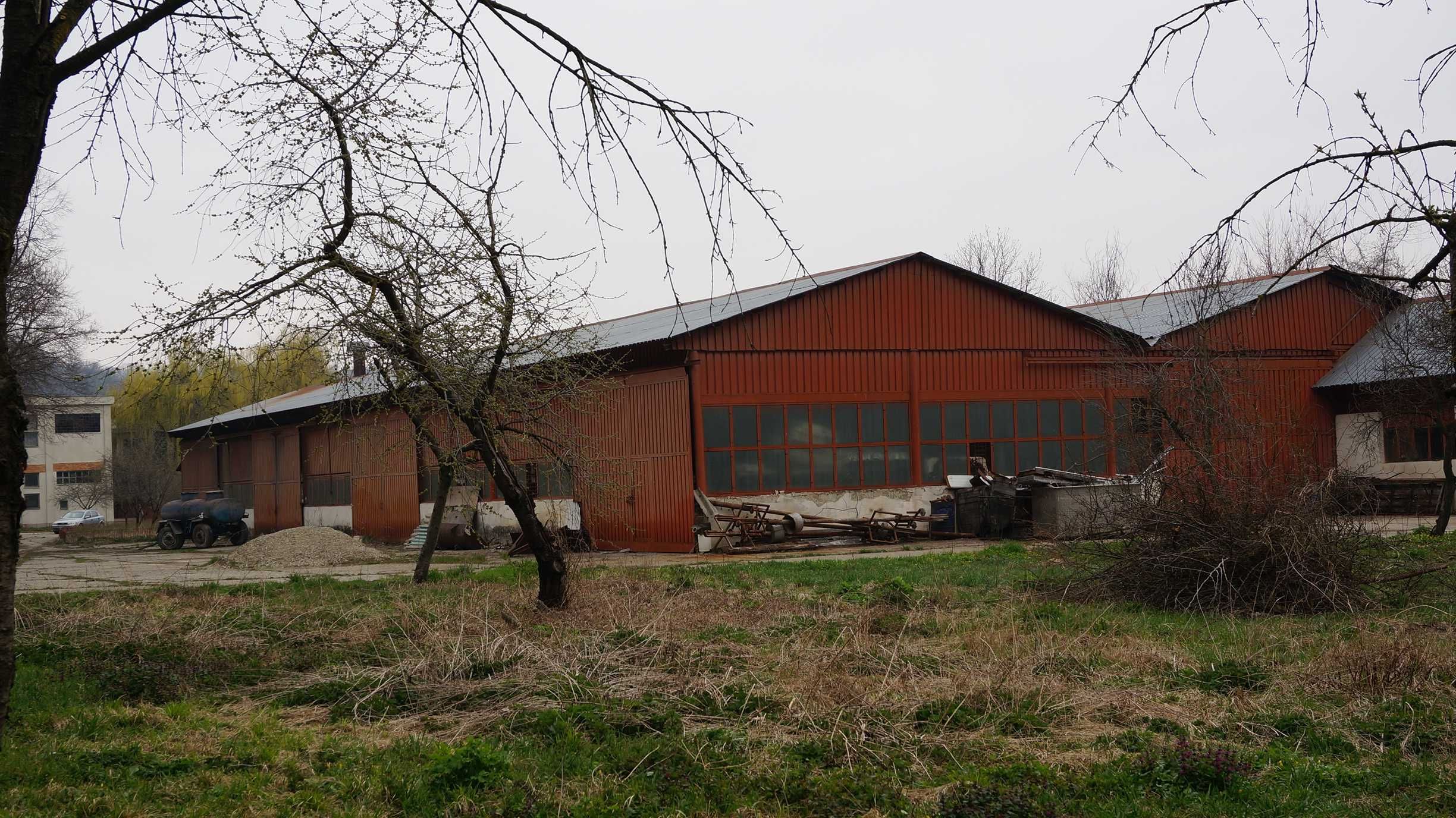 Proprietate inchiriere/ vanzare la 25 km de Bacau