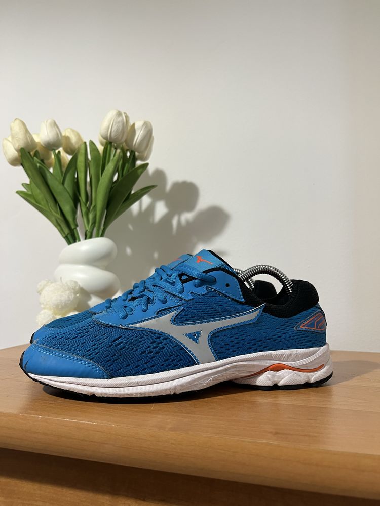 Оригинални маратонки Mizuno 39 номер