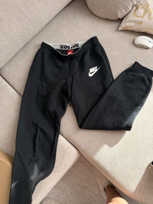 Долнище Nike - използвано