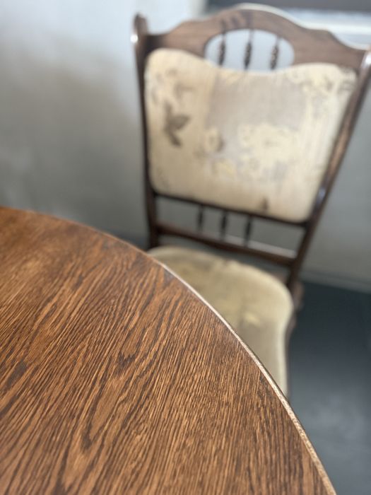 Masa extensibila din lemn,8 scaune