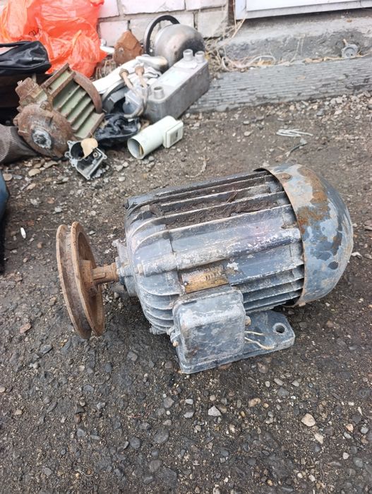 Электро двигатель 2.8 ква