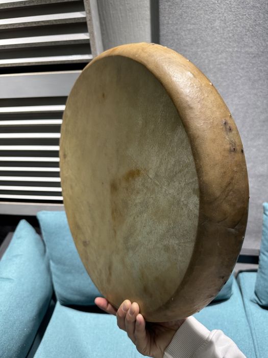 Doira, childirma, doyra, yongʻoqdan egma.  deyarli 100 yilga yaqin.