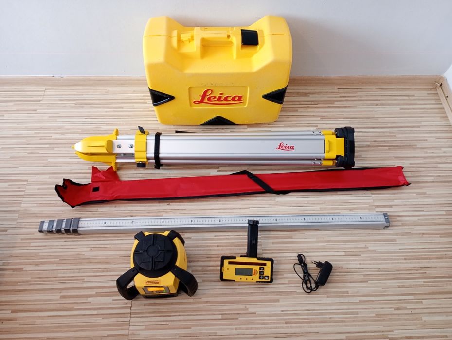 Nivelă laser Leica Rugby 680