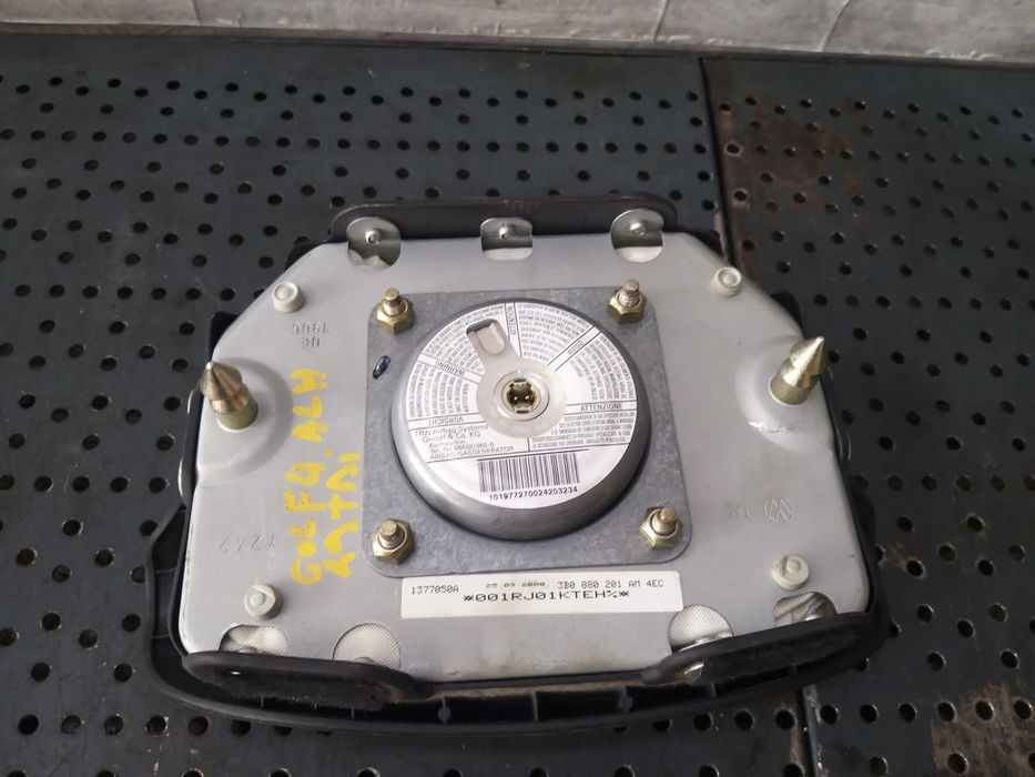 Airbag volan vw golf 4 1j 1377050a 3b0880201am