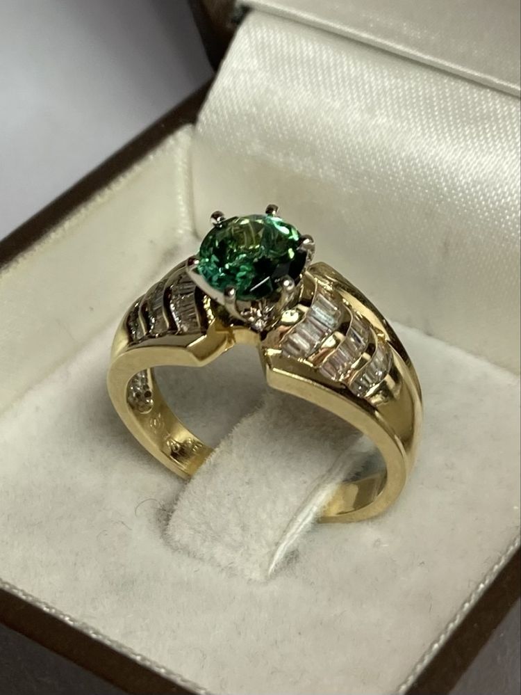 Inel aur 18kt.cu turmalin si diamante 0.75ct