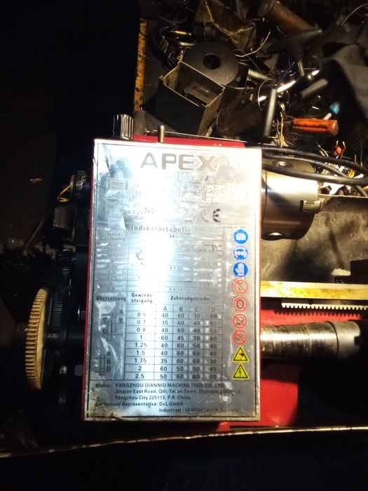 Strung de banc mecanica fina pentru metal