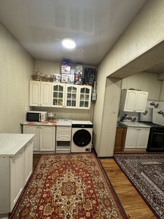 Uy sotiladi 3xona yakkasaroy tumani