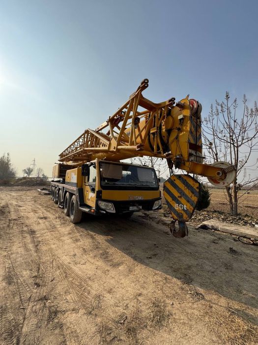 avtokran sotiladi 100 tonna