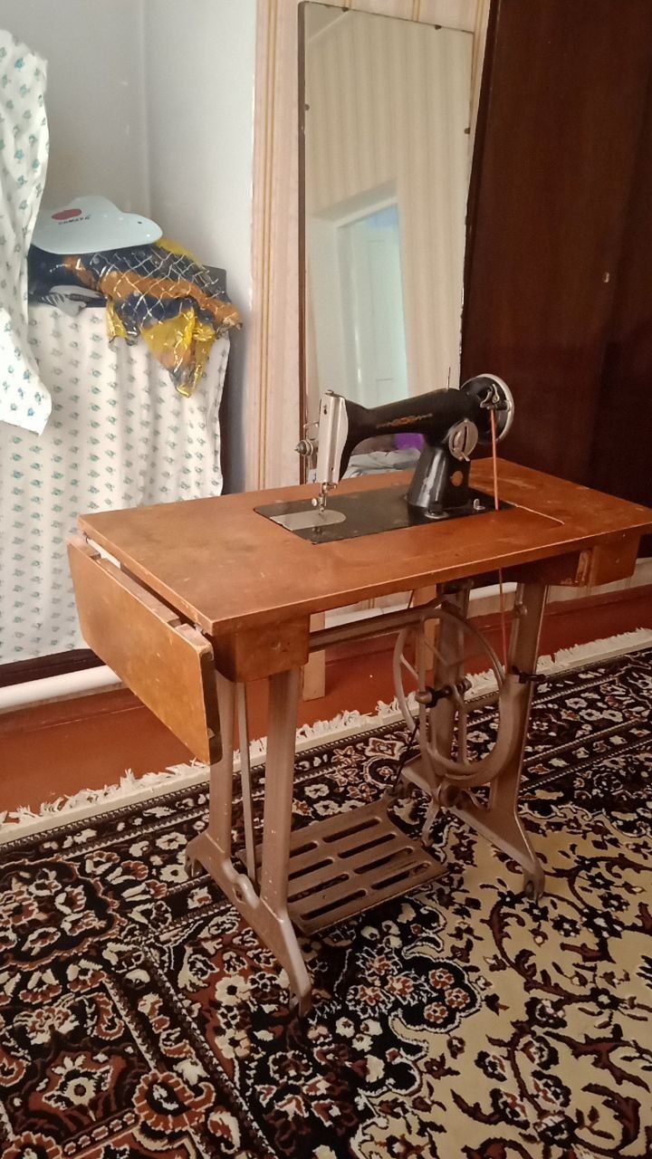Швейная машинка в рабочем состоянии