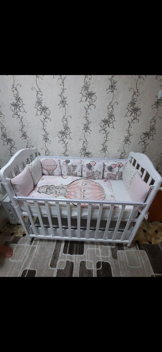 Продам детскую кроватку
