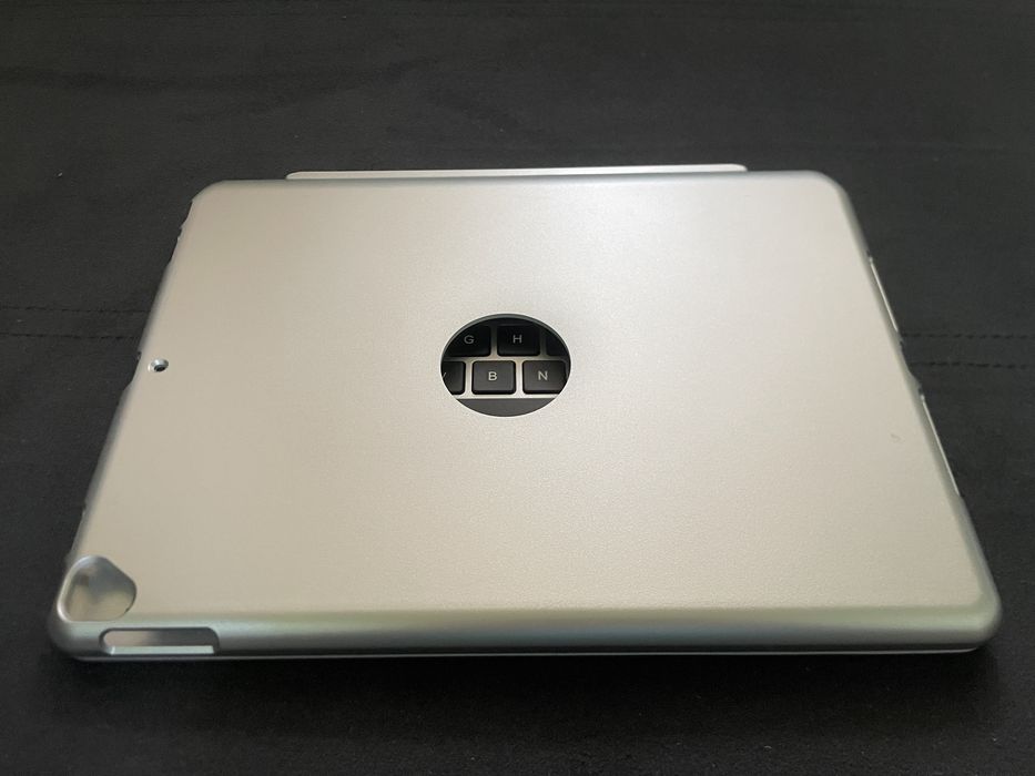 Husă Arteck iPad 7/8/9 cu tastatura și trackpad