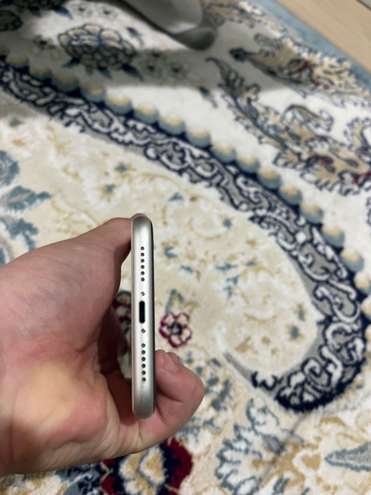 Iphone 11 хорошее состояние