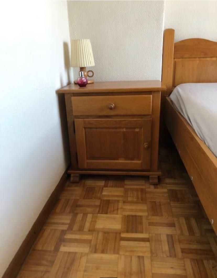 Спален комплект от масивно дърво