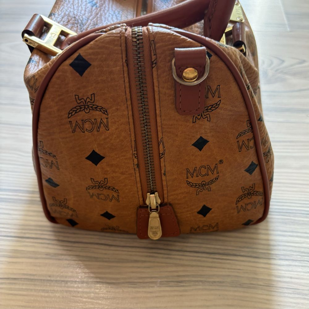 MCM Boston оригинална чанта