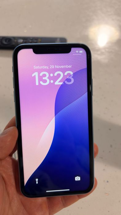 iPhone XR 128 GB, 90% батерия, две сим карти