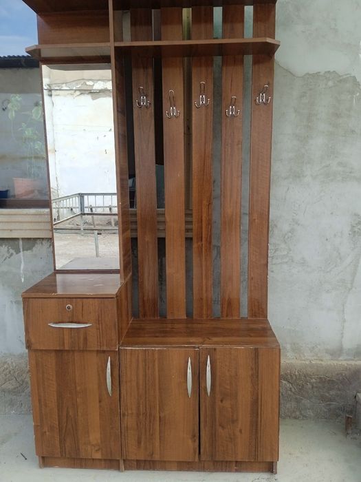 Kiyim ilgich ,holati juda yaxshi