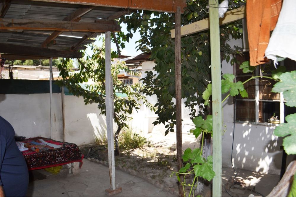 угловой дом 2 сотки под строительство нового дома ор.Узбекистанская