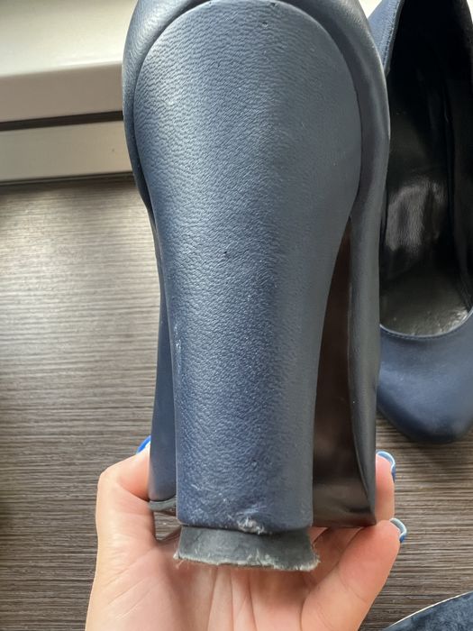 Pantofi din piele
