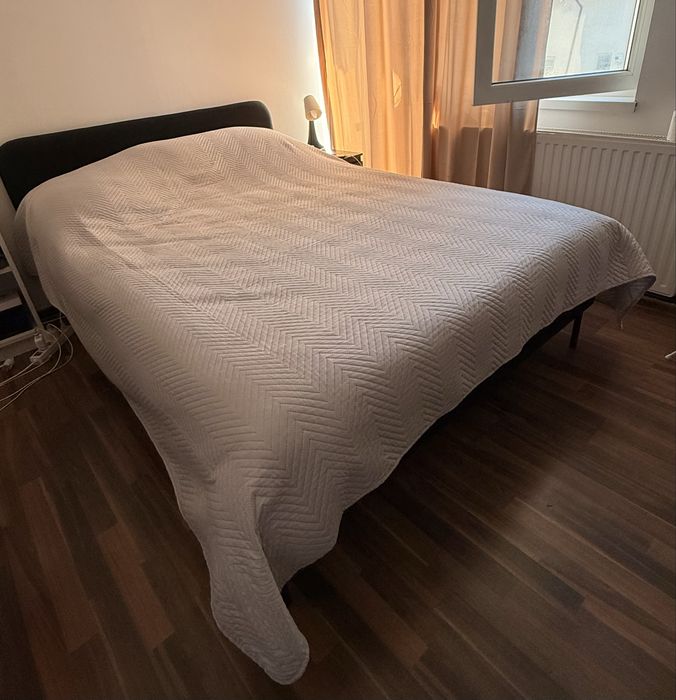 Cadru pat (140x200), somiera inclusa + 2 saltele
