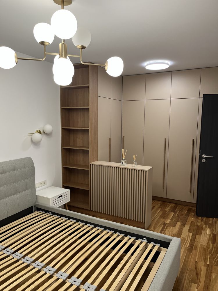 Apartament 2 cam. Sc. B Cosmopolit T. Grozăvescu