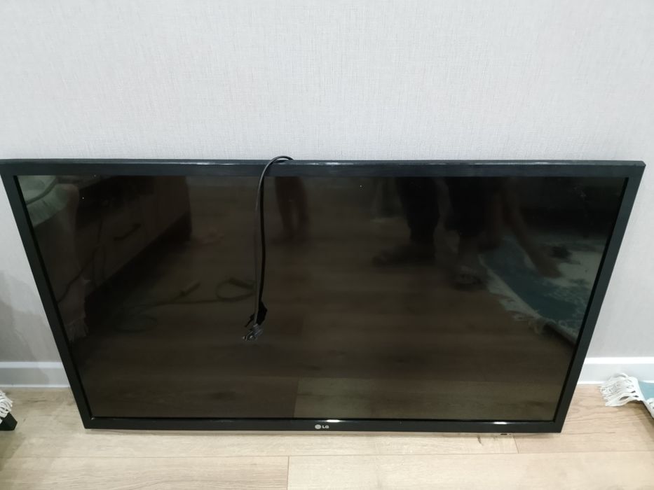 Продам телевизор LG