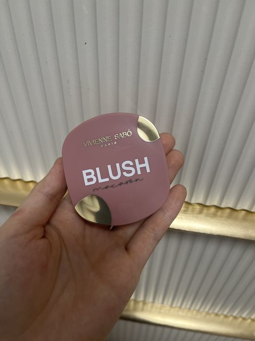 Румяна vivienne sabo