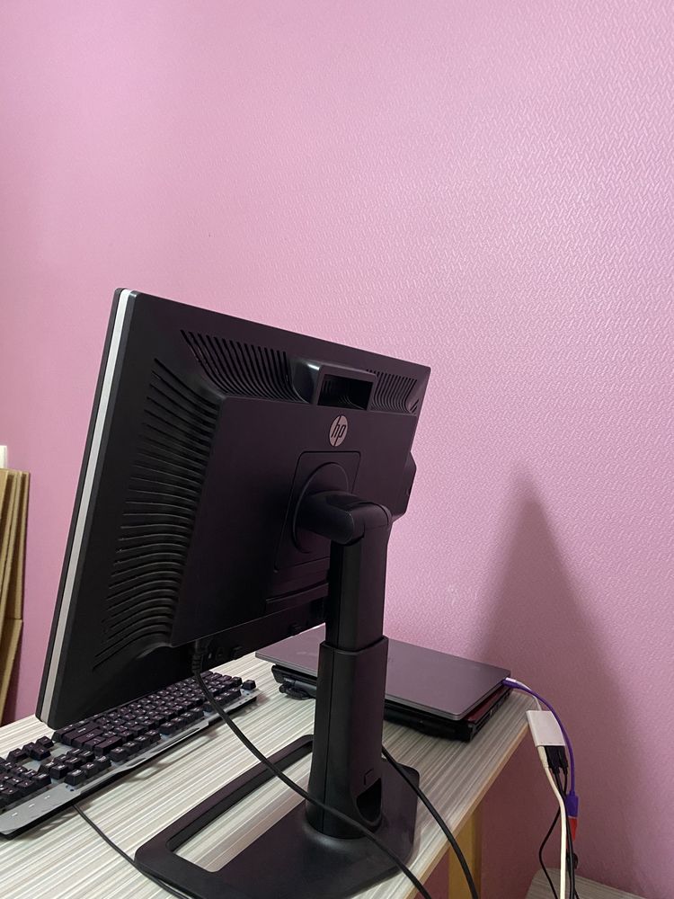 Монитор HP ZR2440w 24 дюйма