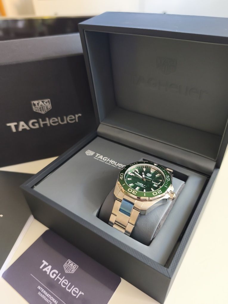 Tag Heuer Aquaracer Hulk
