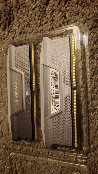 Рам памет Corsair Vengeance Rgb Ddr5, 32Gb (2X16Gb) 6000Mhz