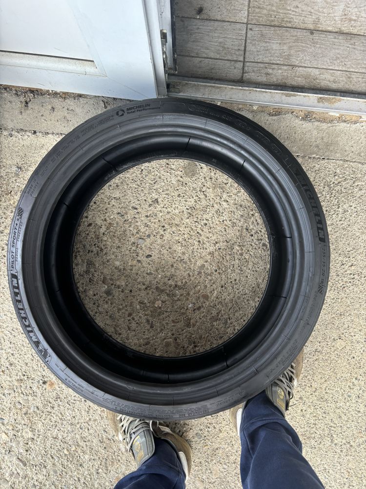 Vand Anvelope 235/35/19 Michelin Vara
