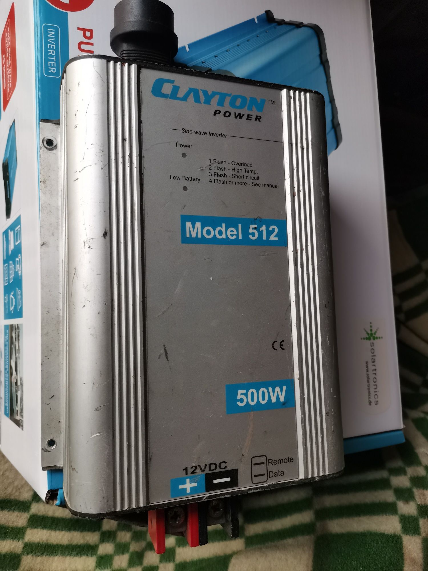 Инвертор на напрежение 12/220V 500W реални Clayton, чиста синусоида.