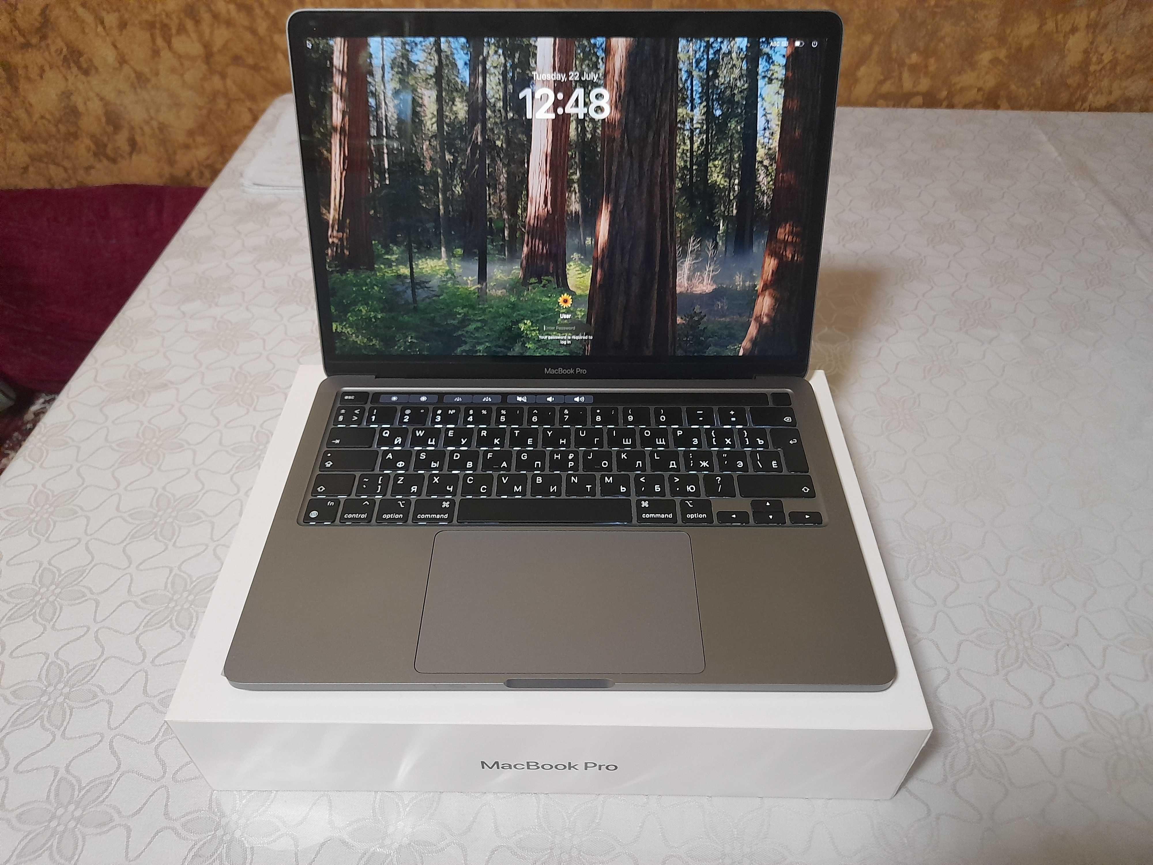 Macbook Pro 2020 в идеальном состояние. 13.3 inch