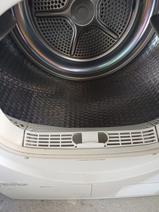 Uscător rufe cu pompă de căldură sau cu condensare Bosch