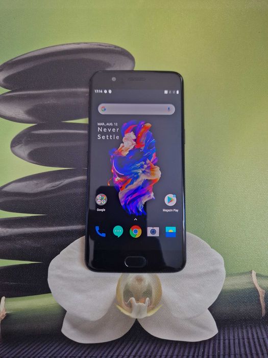 OnePlus 5 - 6GB Ram -