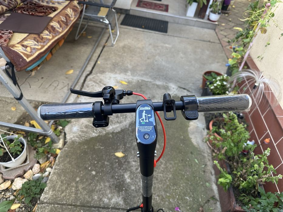 Trotineta electrica Urban Glide Noua