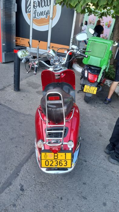 Vând scuter retro impecabil,primul propietar de nou