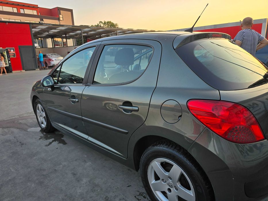 Пежо 207, бензин 1.4