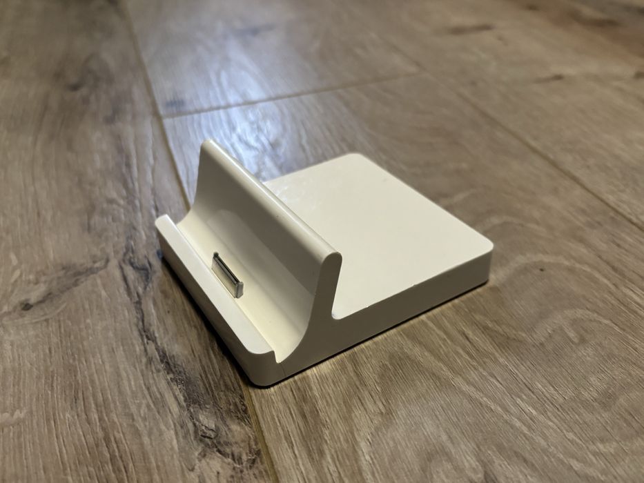 Apple Dock A8131