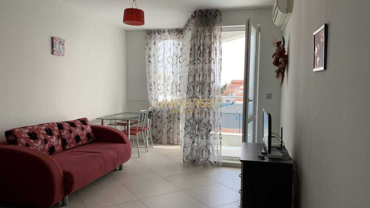 Продава се Едностаен апартамент в Несебър - 40 кв.м за 1125 €/кв.м - Снимка #3