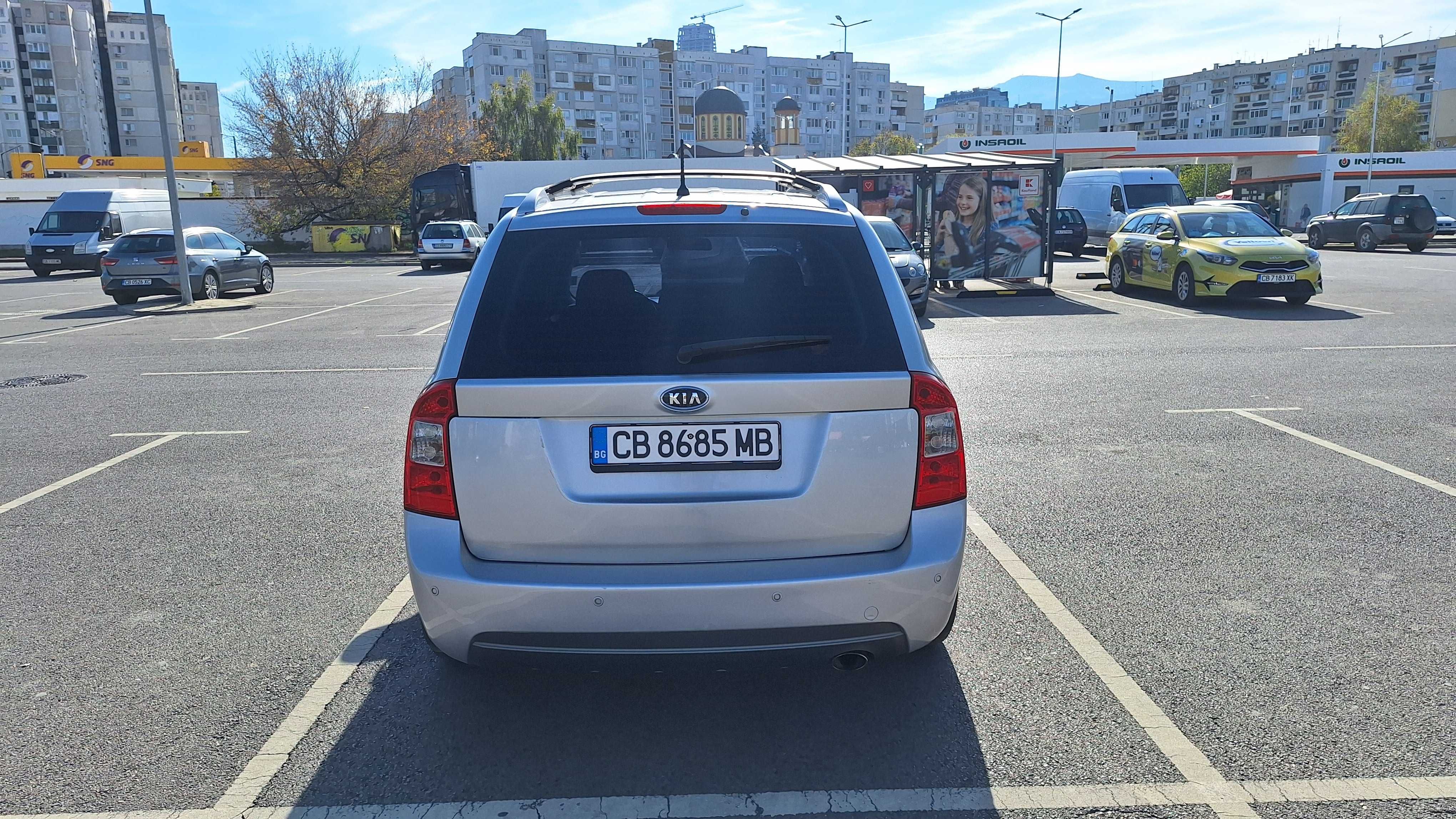 Продавам Kia Carens