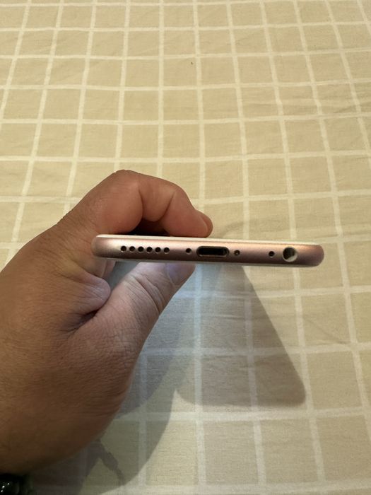 Iphone 6 s culoare roz (pentru piese) fara icloude
