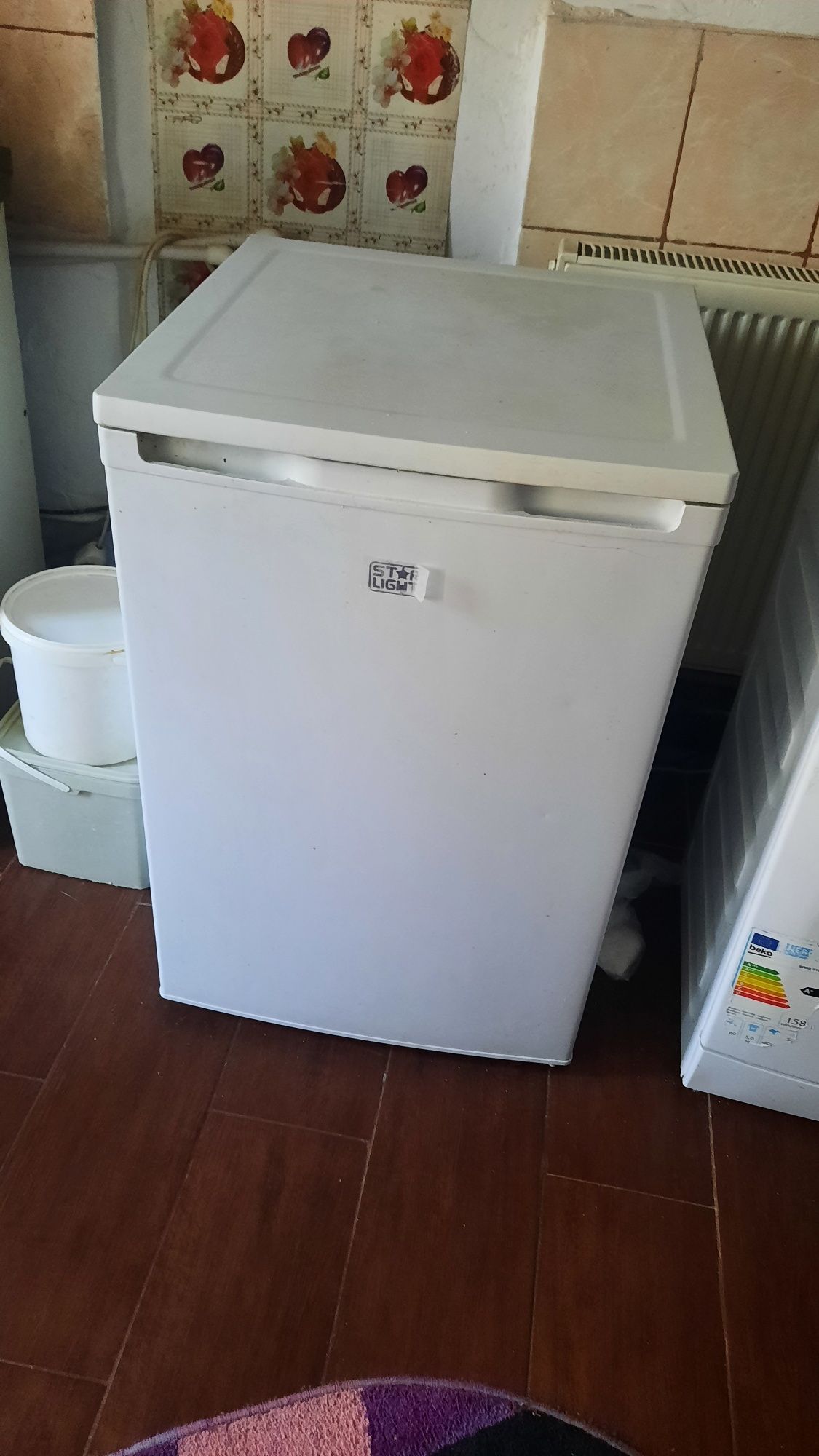 Vând congelator cu 3 sertare