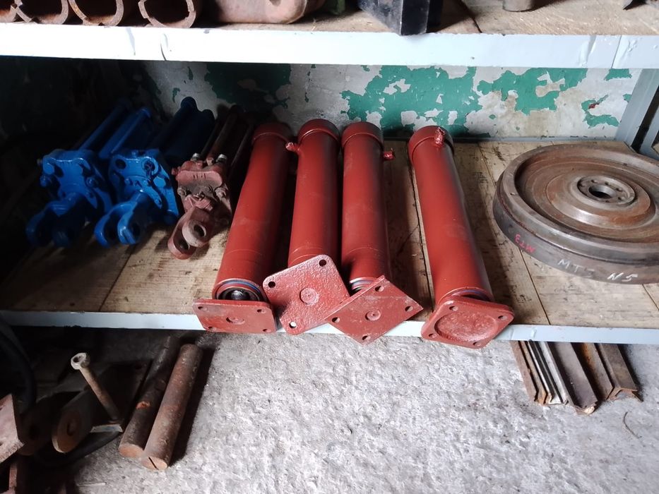 Продам гидроцилиндры ПТС 9-12 ремонтные на гарантии 45.000тнг