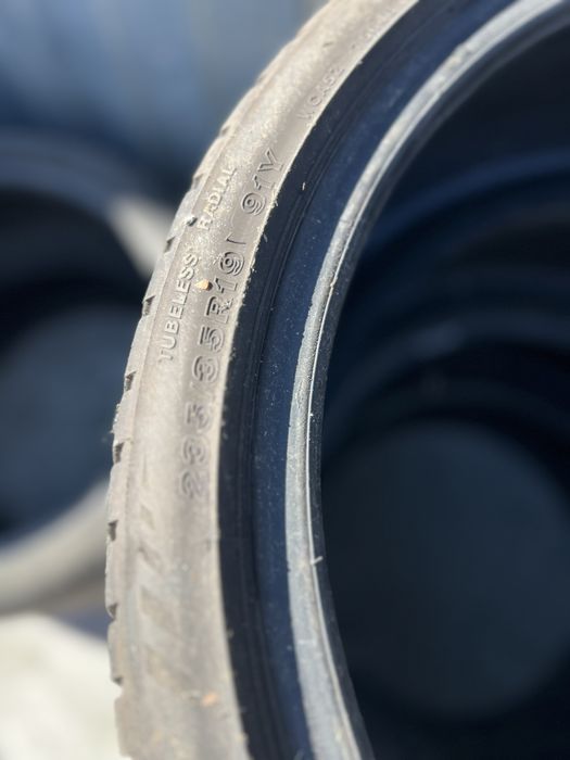 Set anvelope m+s 235/35R19 Bridgestone!