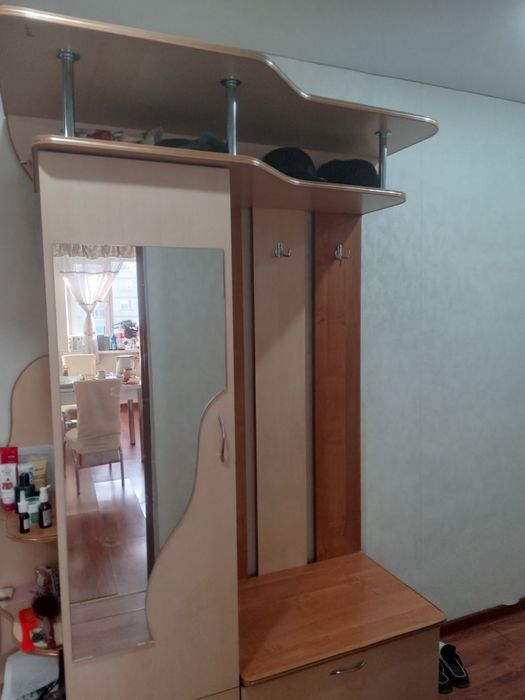 прихожая в хорошем состояний.