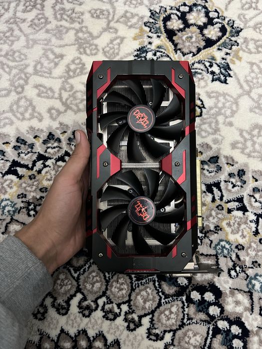 Videokarta rx590
