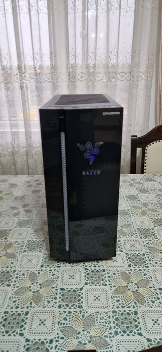 Vand Carcasa Pc Floston