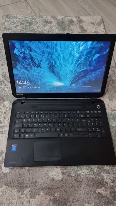 Laptop Toshiba Satellite C-50  ,intel i3 ,generația 4 ,perfect functio