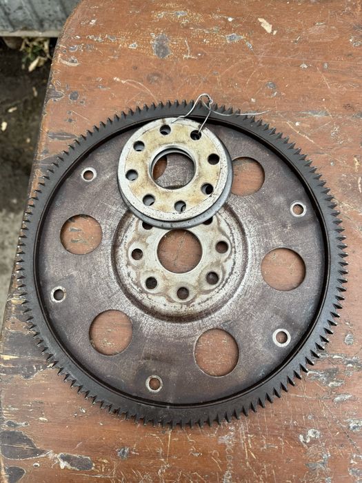 Кутушки 2 UZ-FE, Тойота, Лексус. Маховик контрактный